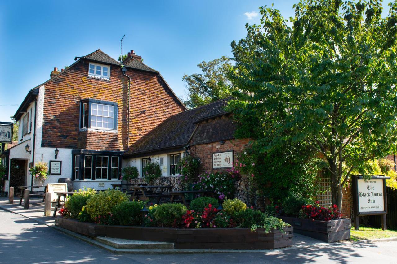 4 Family Hotels Near Hucking Estate Worth Booking