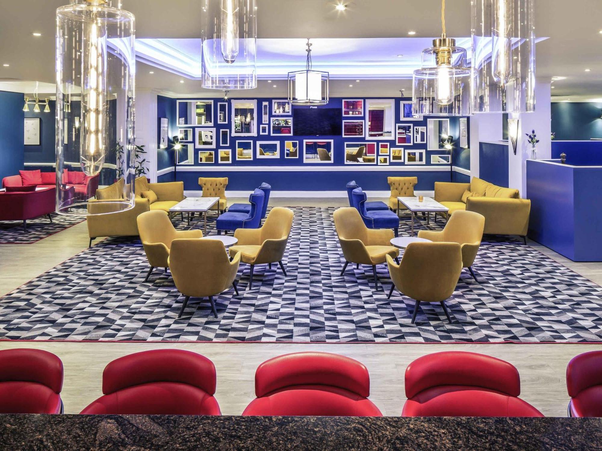 2 Exceptional Design Hotels Near Mission Gallery That Stand Out