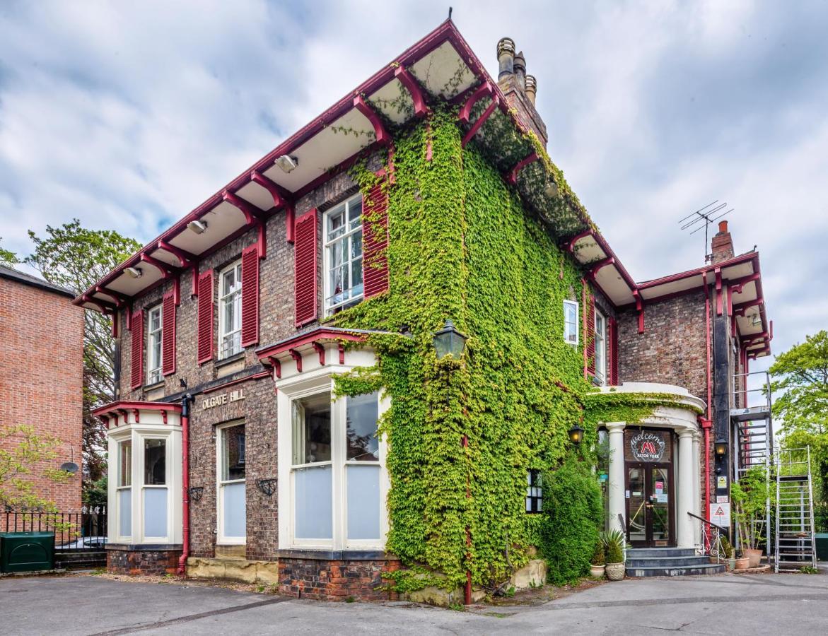4 Central Hotels Near Saint Denys Church for Easy York Access
