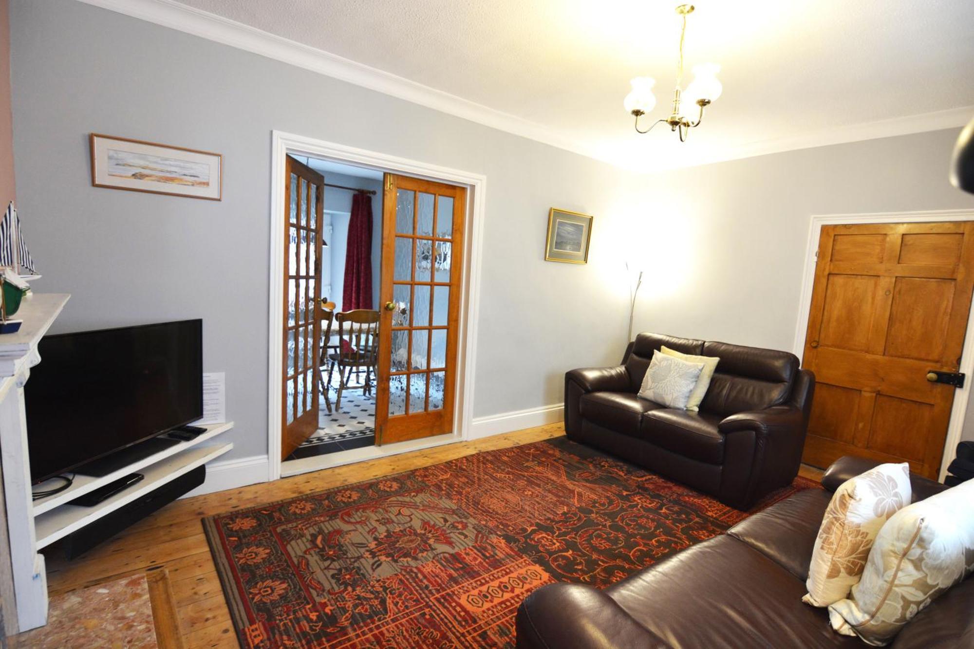 5 Holiday Homes Close to Tenby Golf Club Worth Booking