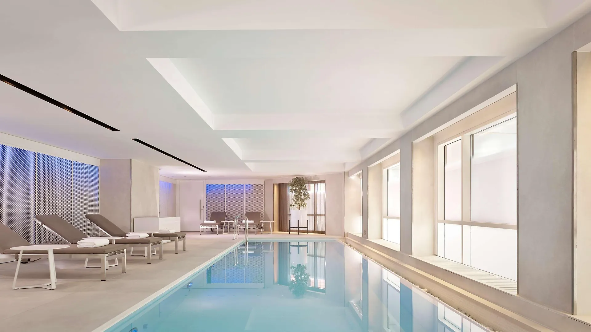 6 Smart Park Plaza Hotels In Central London Worth Booking