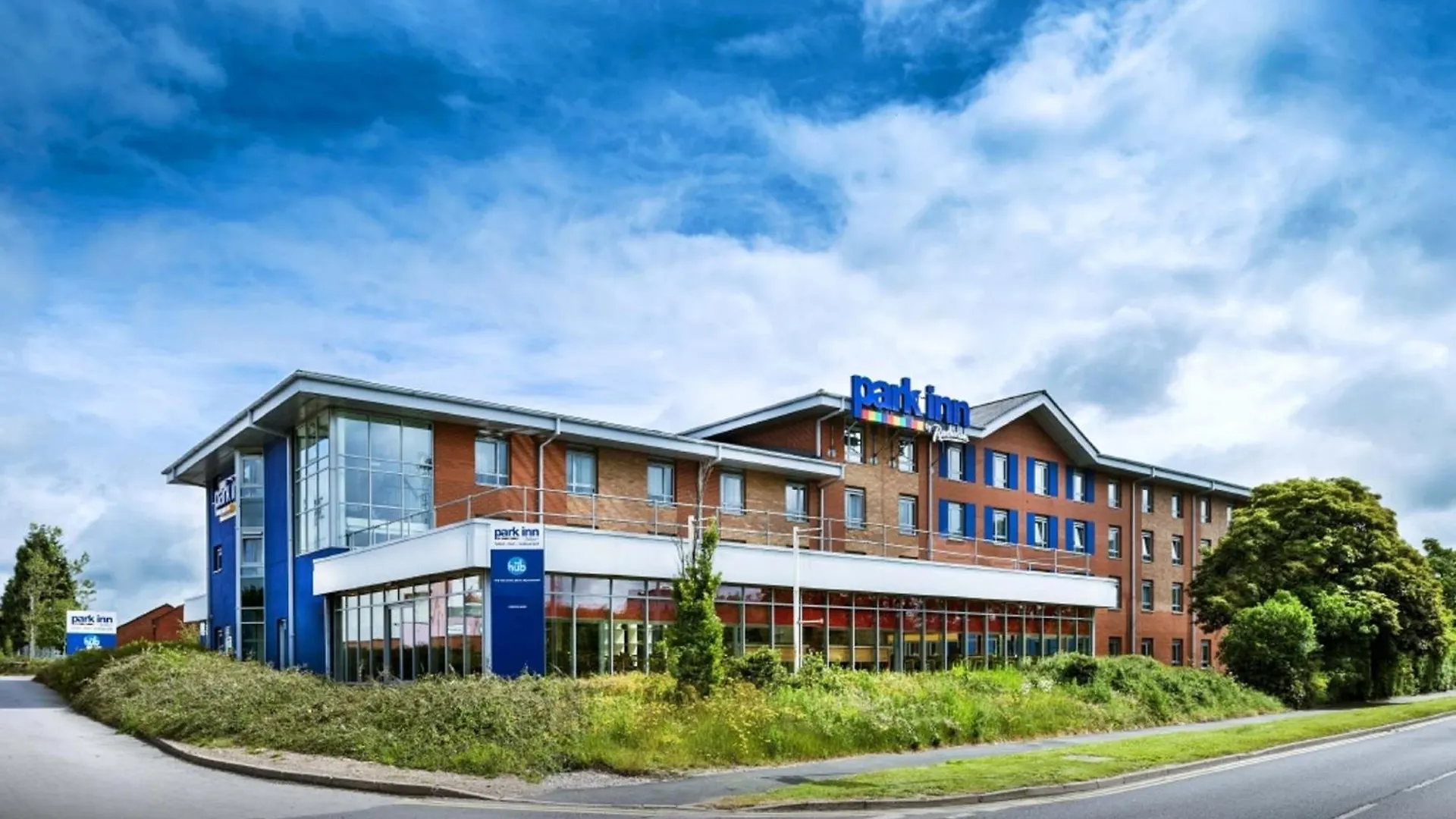 5 Resort Hotels Close to Alexander Stadium Worth Booking