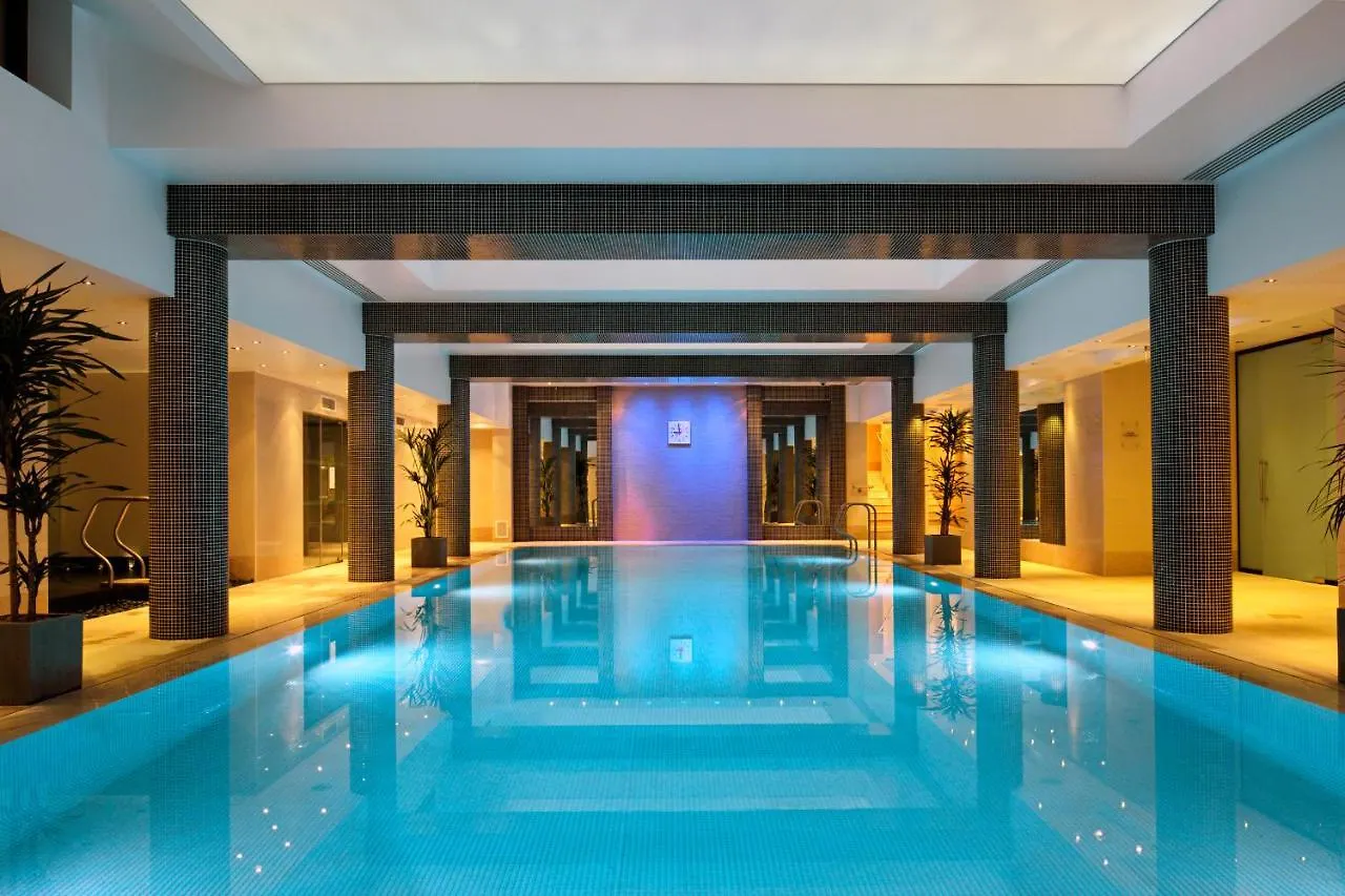 5 Family Hotels Near Tate Britain That Deliver on Space and Access