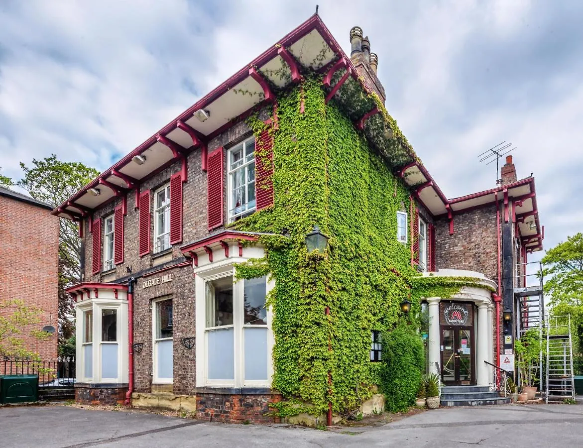 4 Central Hotels Near Saint Denys Church for Easy York Access
