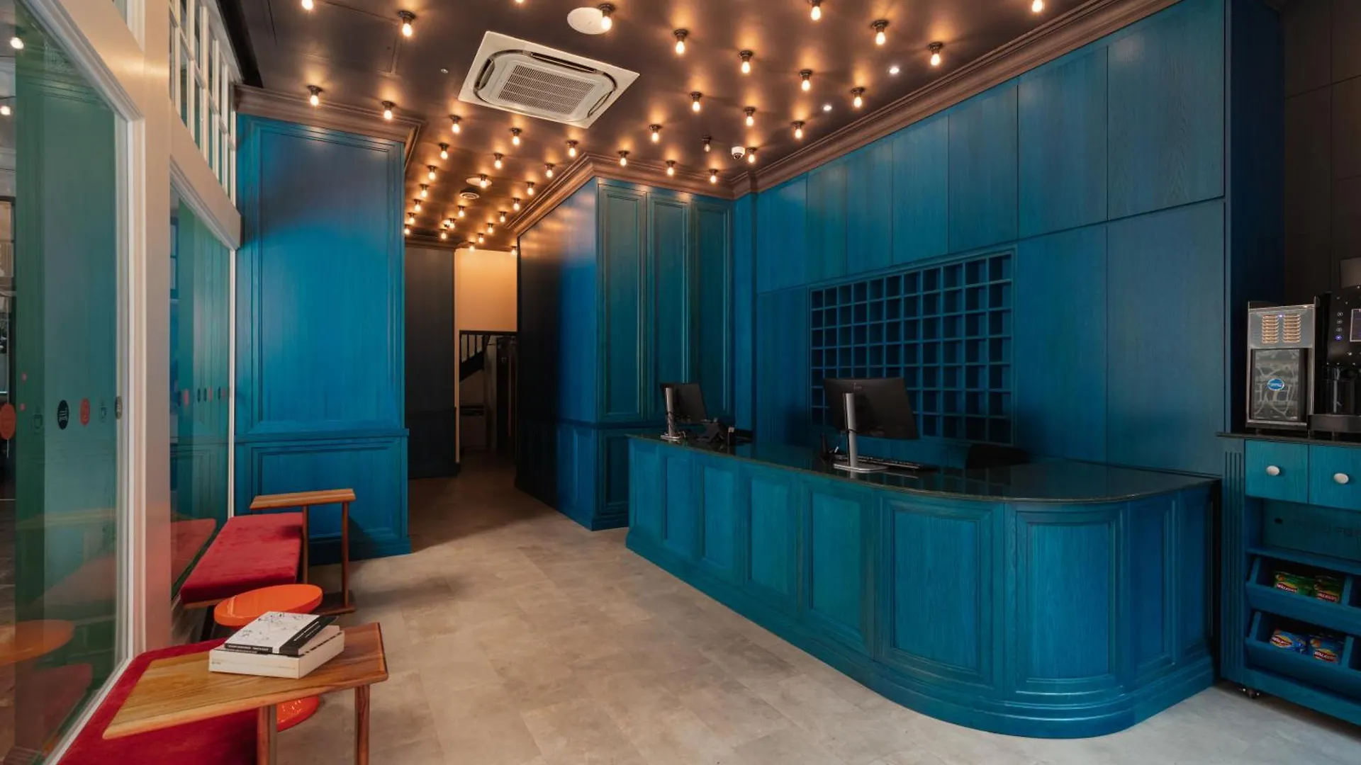 4 Budget Hotels Near Crown Street Tower That Deliver Value